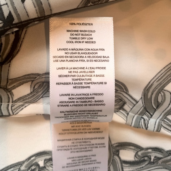 🔥HP🔥 Michael Kors White Chain Pattern Short Sleeve Top. Small - Picture 7 of 8